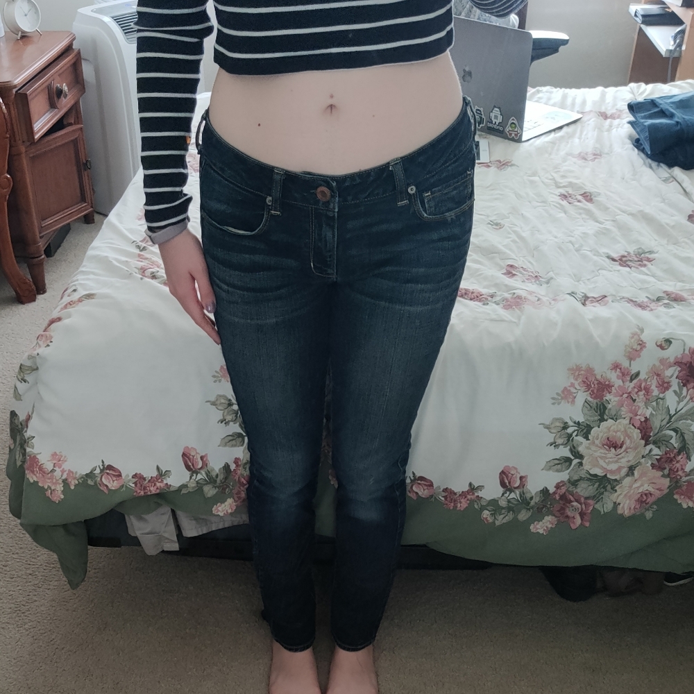 American eagle dark wash straight leg jeans